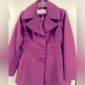 Gorgeous Purple Jessica Simpson Women’s Coat. Size: XL. 3 button front.